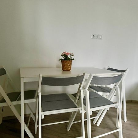 Stylish Schonbrunn Apartments With Free Parking Bécs Kültér fotó